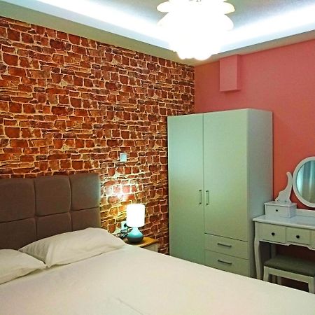 Iros Apartment Néa Péramos Eksteriør bilde