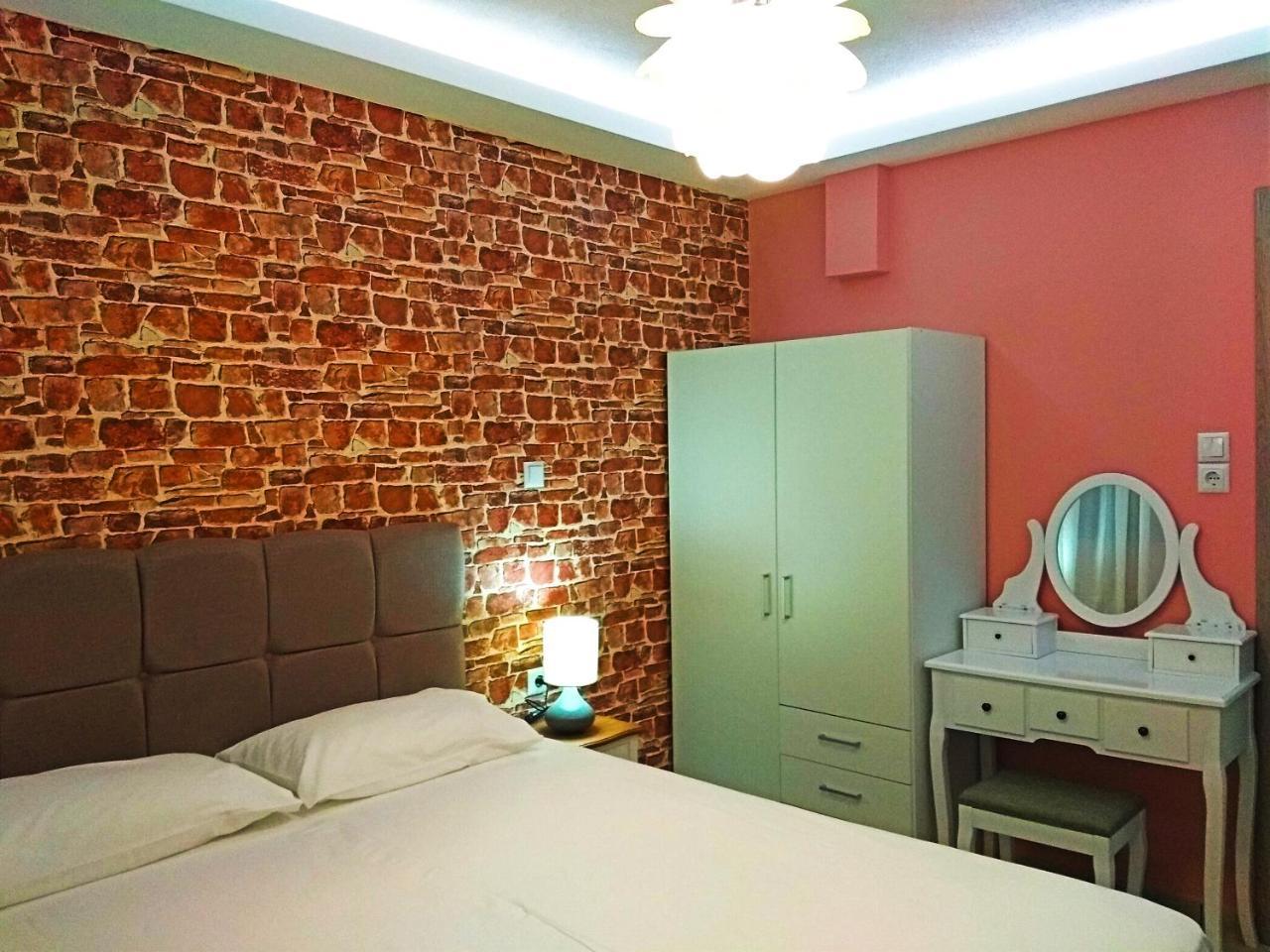 Iros Apartment Néa Péramos Eksteriør bilde